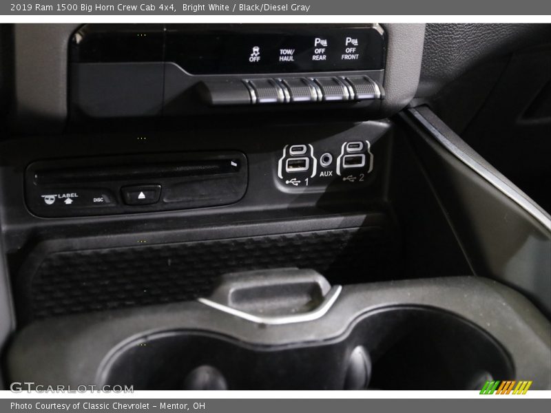 Bright White / Black/Diesel Gray 2019 Ram 1500 Big Horn Crew Cab 4x4