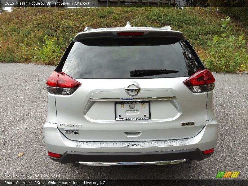 Brilliant Silver / Charcoal 2019 Nissan Rogue S