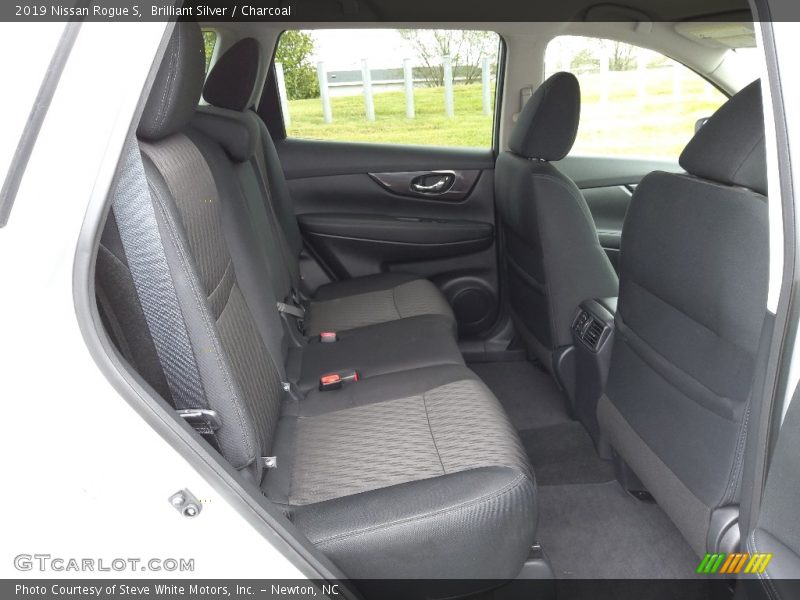 Brilliant Silver / Charcoal 2019 Nissan Rogue S