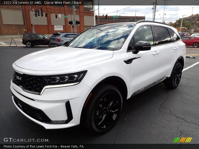 Front 3/4 View of 2022 Sorento SX AWD