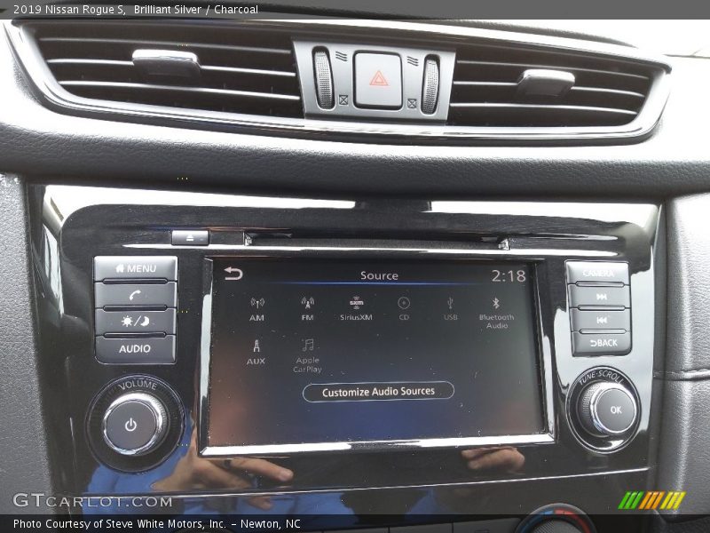 Brilliant Silver / Charcoal 2019 Nissan Rogue S