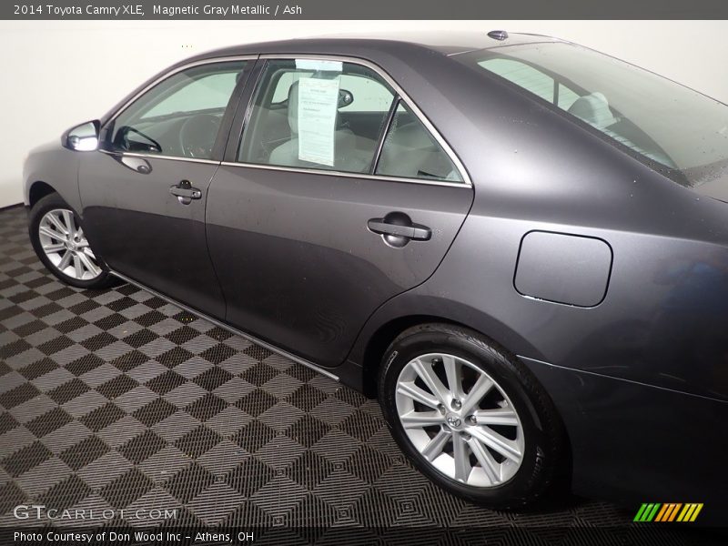 Magnetic Gray Metallic / Ash 2014 Toyota Camry XLE