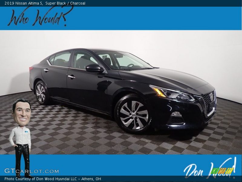 Super Black / Charcoal 2019 Nissan Altima S