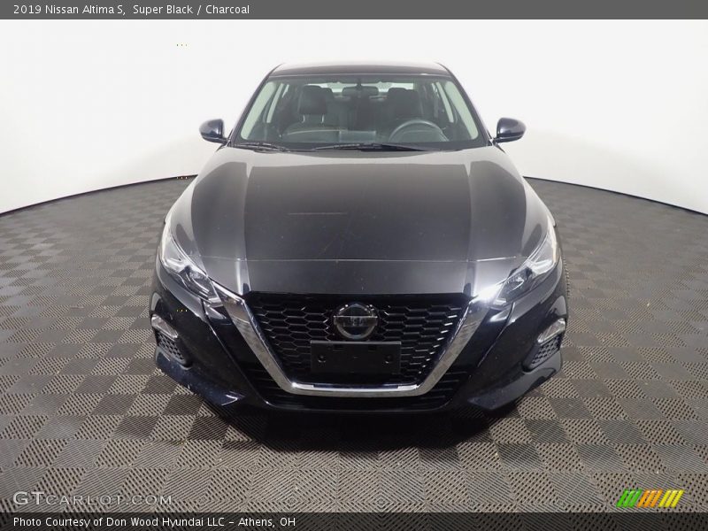 Super Black / Charcoal 2019 Nissan Altima S