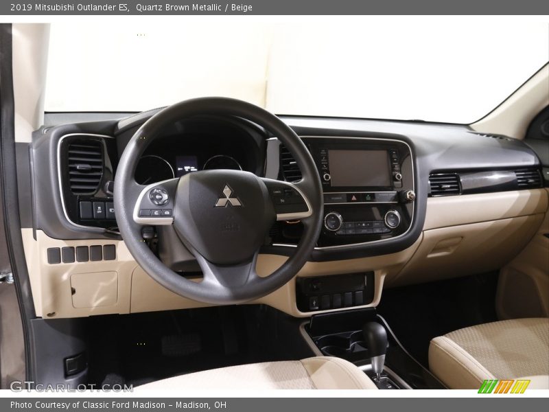 Quartz Brown Metallic / Beige 2019 Mitsubishi Outlander ES