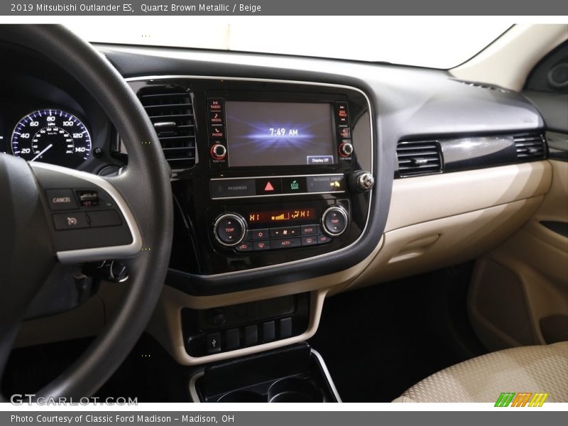 Quartz Brown Metallic / Beige 2019 Mitsubishi Outlander ES