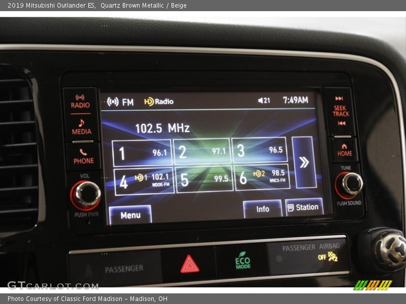 Quartz Brown Metallic / Beige 2019 Mitsubishi Outlander ES