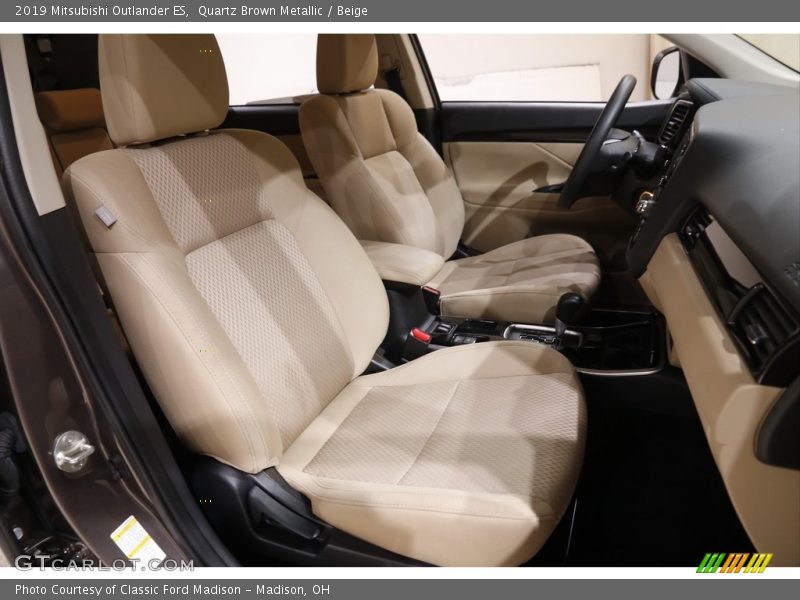 Quartz Brown Metallic / Beige 2019 Mitsubishi Outlander ES