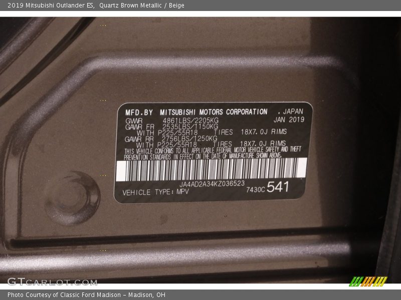 Quartz Brown Metallic / Beige 2019 Mitsubishi Outlander ES