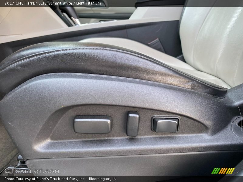 Summit White / Light Titanium 2017 GMC Terrain SLT