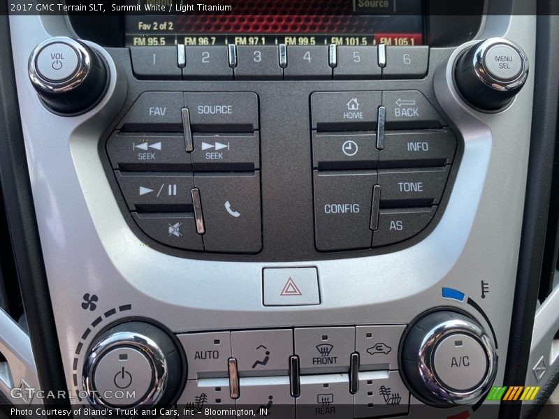 Summit White / Light Titanium 2017 GMC Terrain SLT