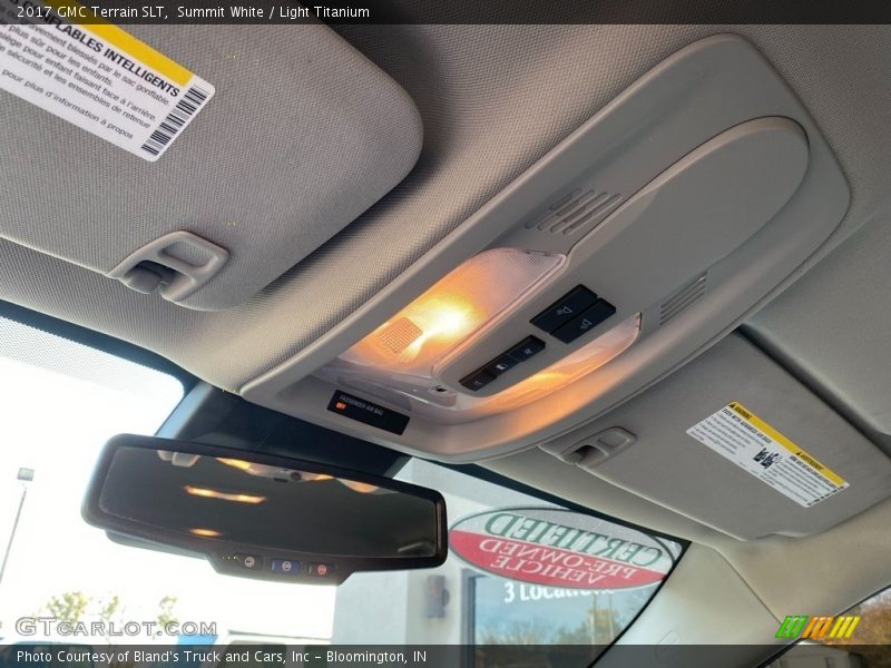 Summit White / Light Titanium 2017 GMC Terrain SLT