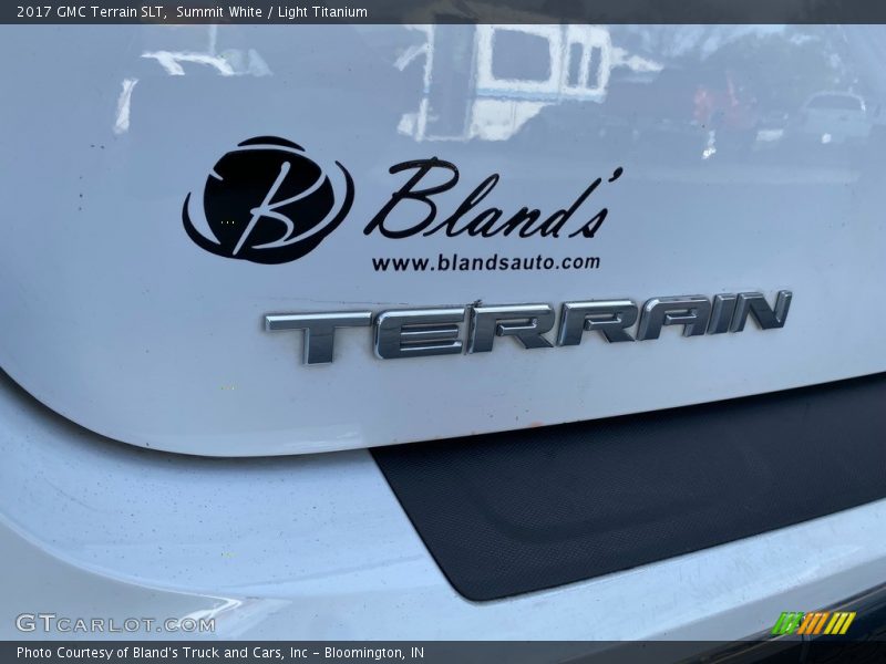 Summit White / Light Titanium 2017 GMC Terrain SLT