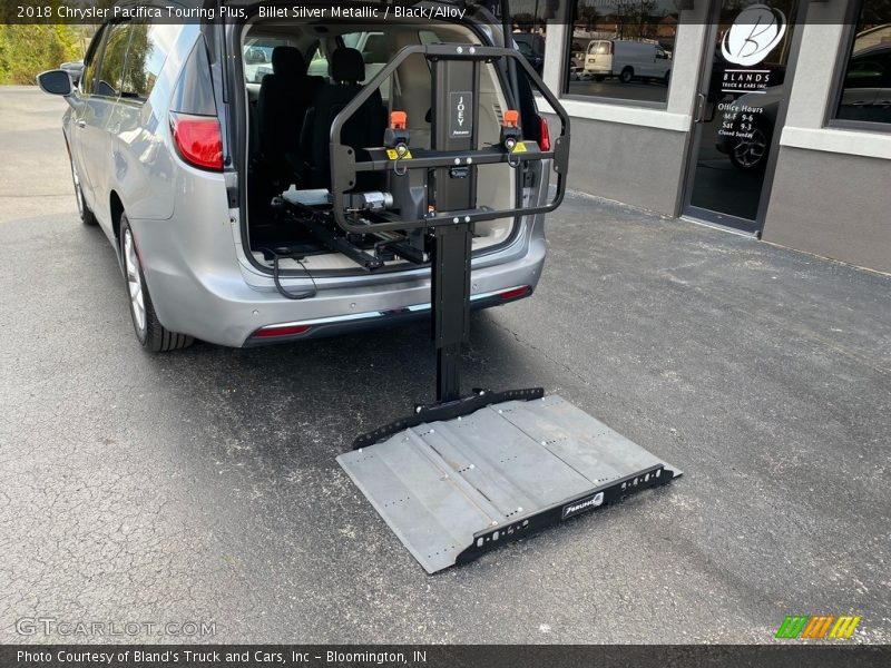 Billet Silver Metallic / Black/Alloy 2018 Chrysler Pacifica Touring Plus