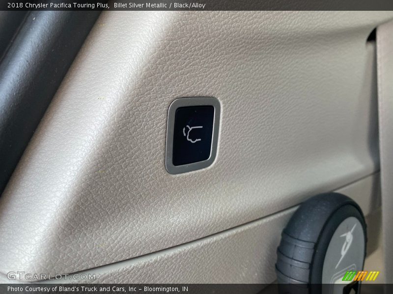 Billet Silver Metallic / Black/Alloy 2018 Chrysler Pacifica Touring Plus
