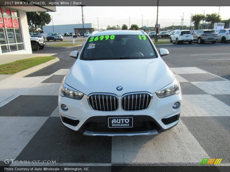 Alpine White / Black 2017 BMW X1 sDrive28i