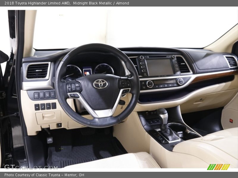 Midnight Black Metallic / Almond 2018 Toyota Highlander Limited AWD