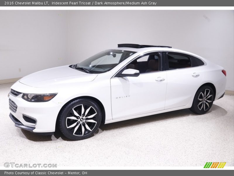 Iridescent Pearl Tricoat / Dark Atmosphere/Medium Ash Gray 2016 Chevrolet Malibu LT