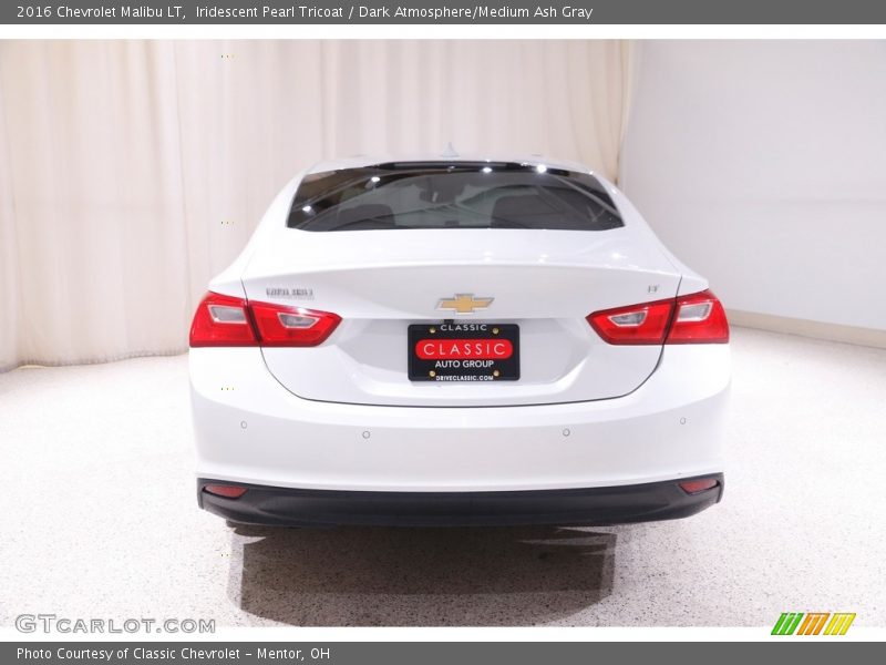 Iridescent Pearl Tricoat / Dark Atmosphere/Medium Ash Gray 2016 Chevrolet Malibu LT