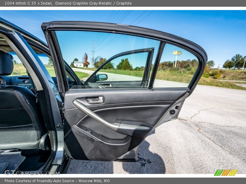 Diamond Graphite Gray Metallic / Graphite 2004 Infiniti G 35 x Sedan