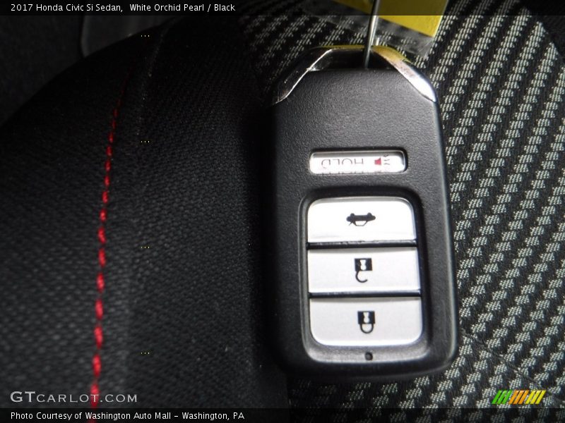 White Orchid Pearl / Black 2017 Honda Civic Si Sedan