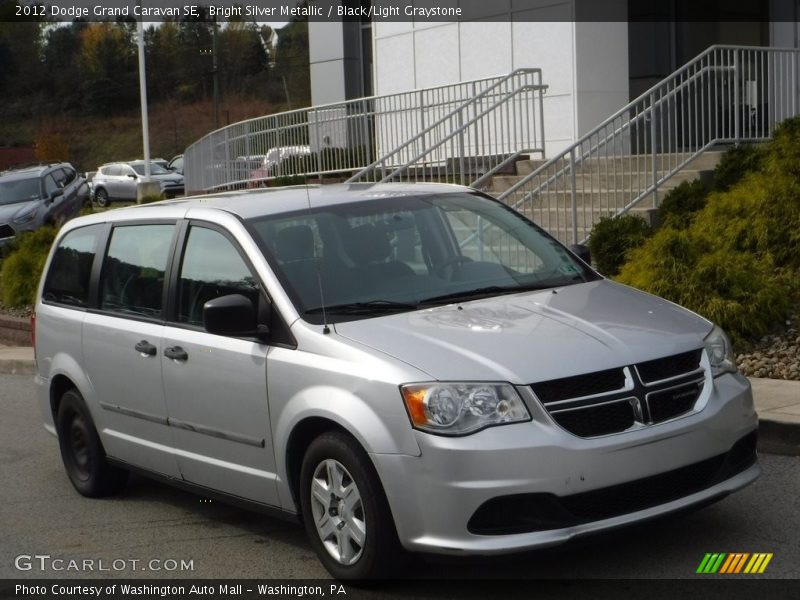 Bright Silver Metallic / Black/Light Graystone 2012 Dodge Grand Caravan SE