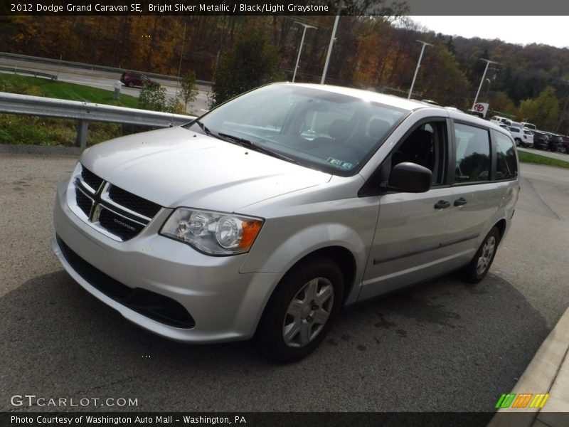 Bright Silver Metallic / Black/Light Graystone 2012 Dodge Grand Caravan SE