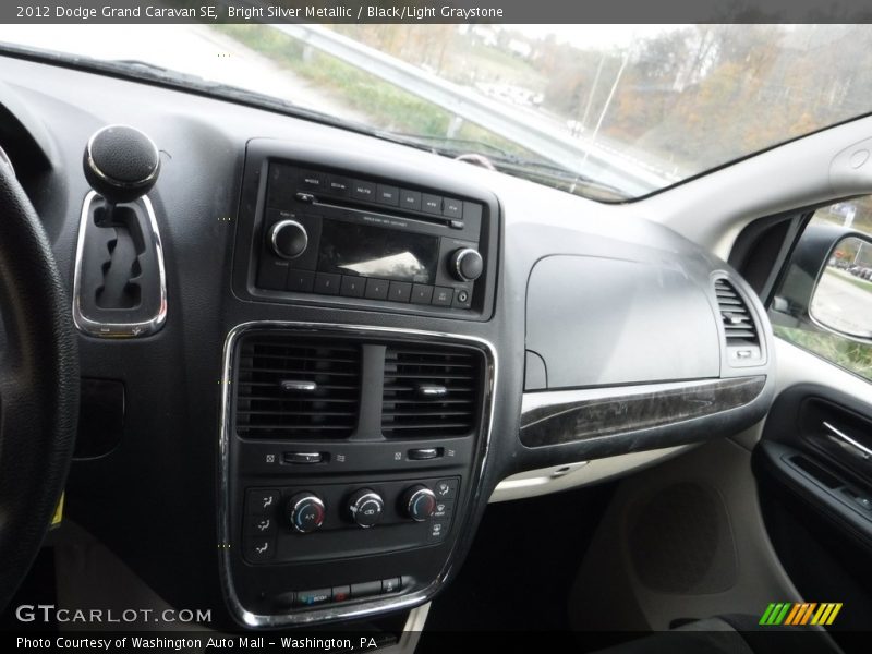 Bright Silver Metallic / Black/Light Graystone 2012 Dodge Grand Caravan SE