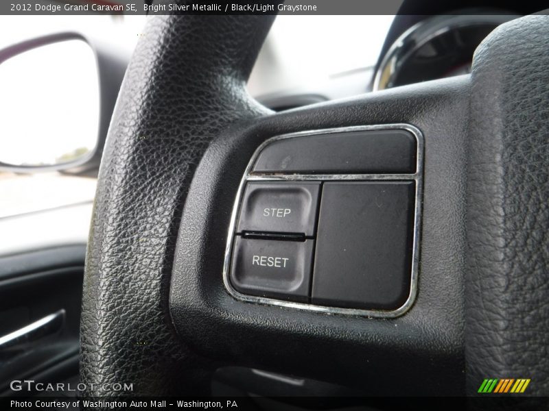 Bright Silver Metallic / Black/Light Graystone 2012 Dodge Grand Caravan SE
