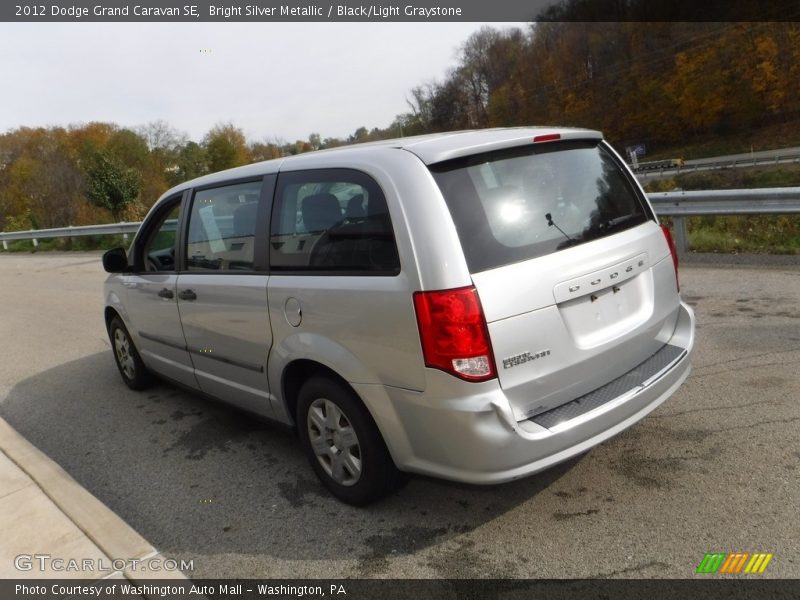 Bright Silver Metallic / Black/Light Graystone 2012 Dodge Grand Caravan SE