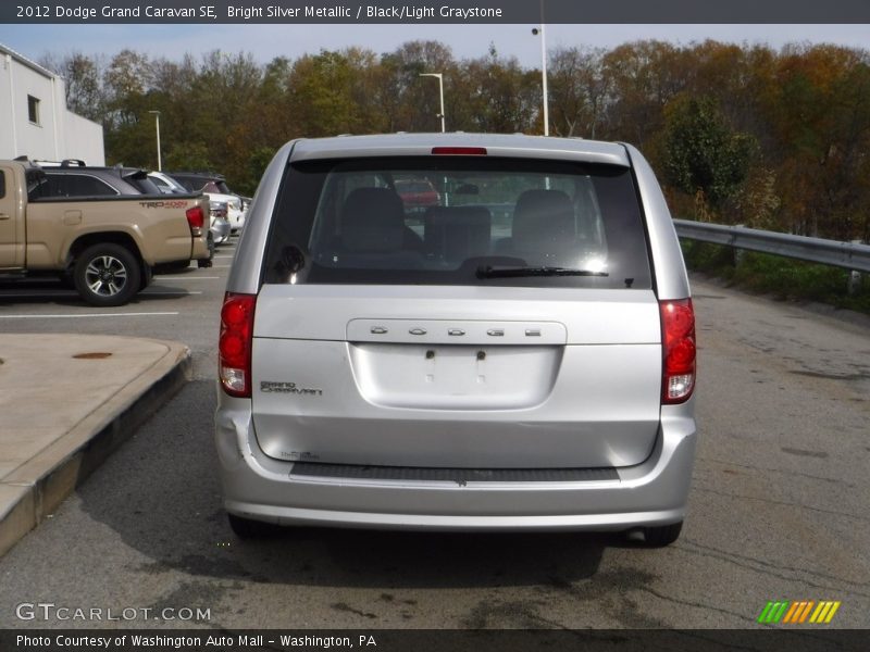 Bright Silver Metallic / Black/Light Graystone 2012 Dodge Grand Caravan SE
