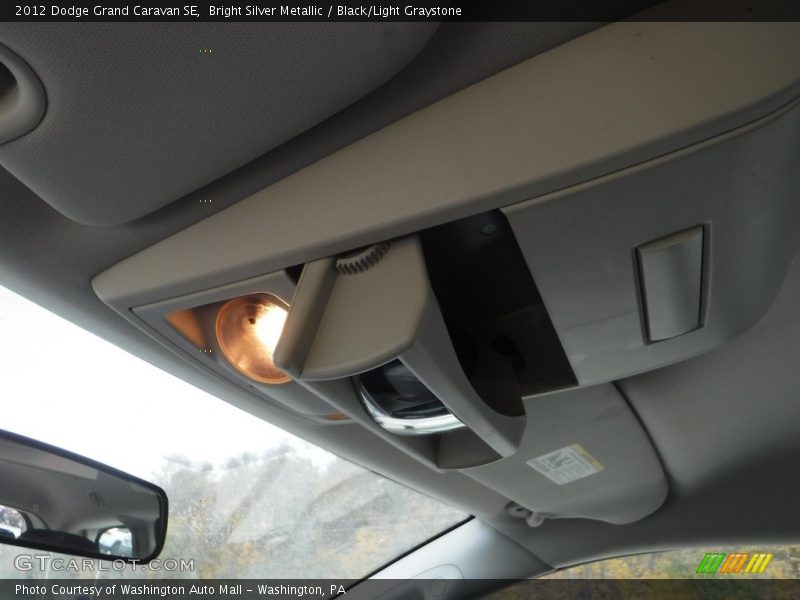 Bright Silver Metallic / Black/Light Graystone 2012 Dodge Grand Caravan SE