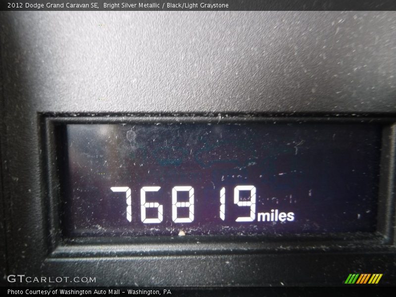 Bright Silver Metallic / Black/Light Graystone 2012 Dodge Grand Caravan SE