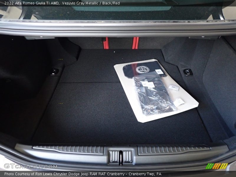 Vesuvio Gray Metallic / Black/Red 2022 Alfa Romeo Giulia Ti AWD