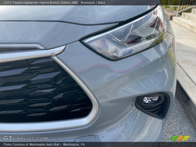 Moondust / Black 2022 Toyota Highlander Hybrid Bronze Edition AWD