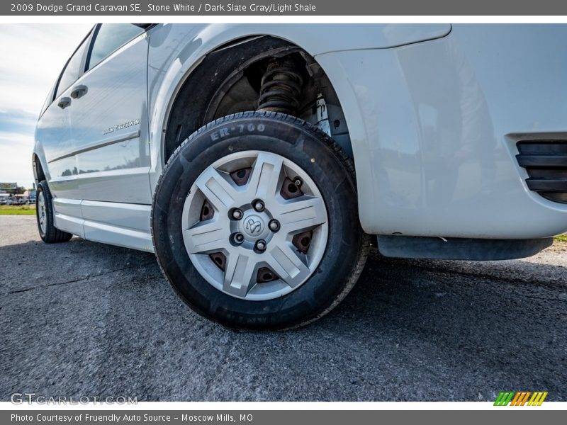 Stone White / Dark Slate Gray/Light Shale 2009 Dodge Grand Caravan SE