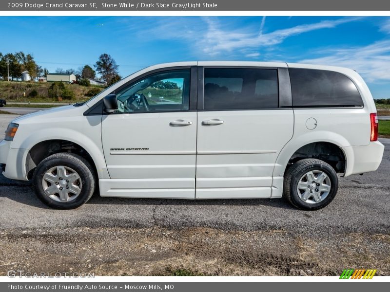 Stone White / Dark Slate Gray/Light Shale 2009 Dodge Grand Caravan SE