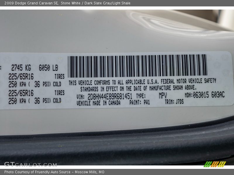 Stone White / Dark Slate Gray/Light Shale 2009 Dodge Grand Caravan SE