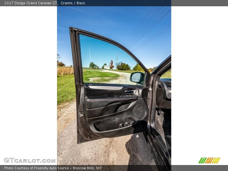Granite / Black 2017 Dodge Grand Caravan GT