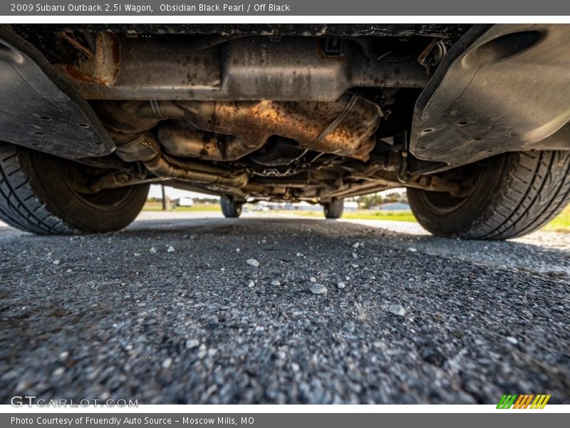 Obsidian Black Pearl / Off Black 2009 Subaru Outback 2.5i Wagon