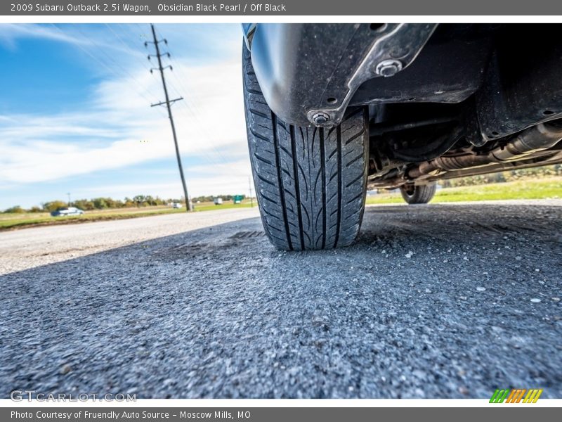 Obsidian Black Pearl / Off Black 2009 Subaru Outback 2.5i Wagon