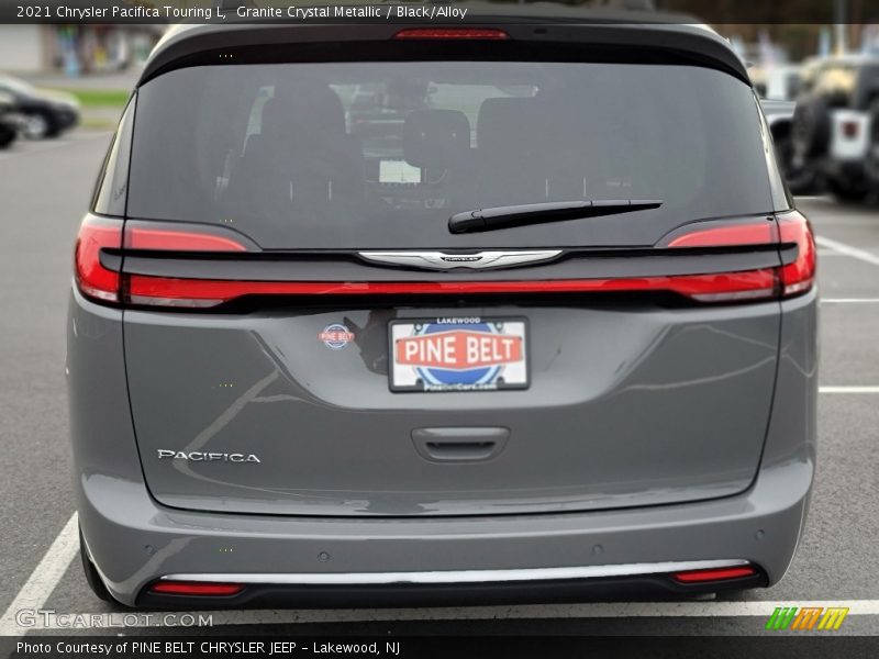 Granite Crystal Metallic / Black/Alloy 2021 Chrysler Pacifica Touring L