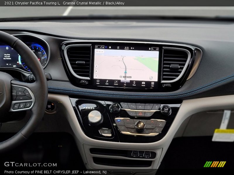 Granite Crystal Metallic / Black/Alloy 2021 Chrysler Pacifica Touring L