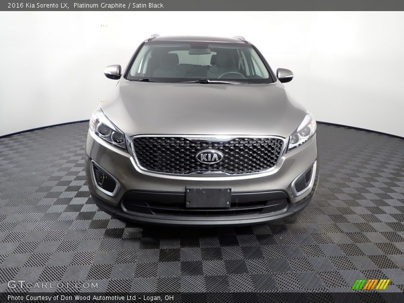Platinum Graphite / Satin Black 2016 Kia Sorento LX