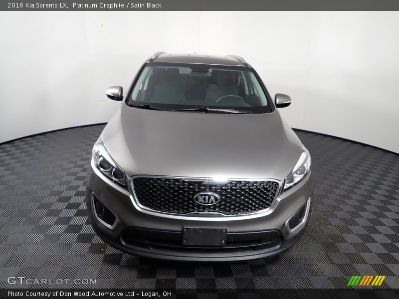 Platinum Graphite / Satin Black 2016 Kia Sorento LX