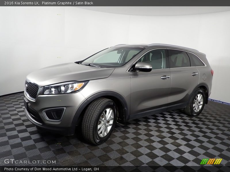 Platinum Graphite / Satin Black 2016 Kia Sorento LX