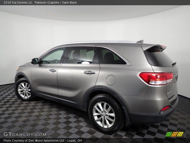 Platinum Graphite / Satin Black 2016 Kia Sorento LX