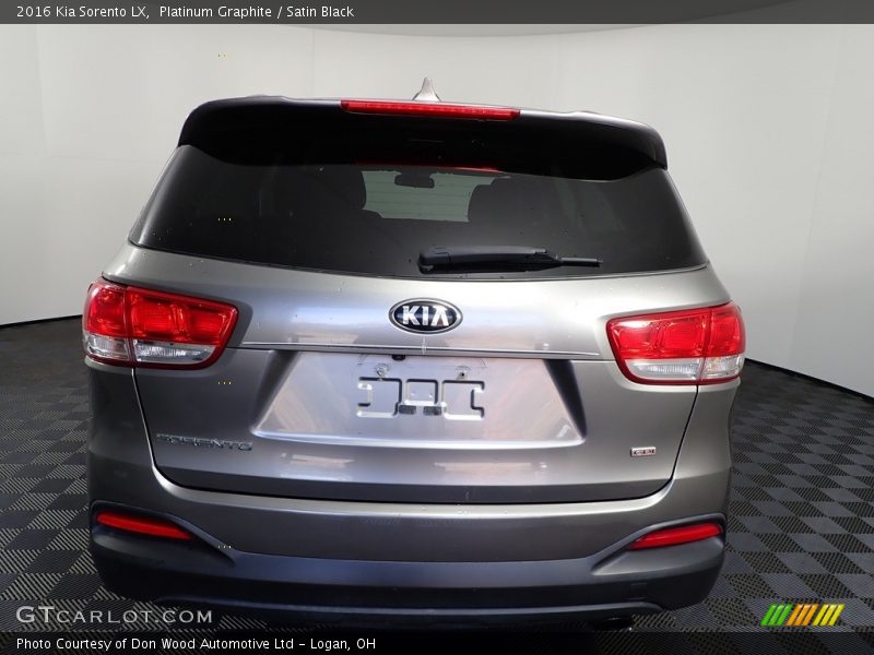 Platinum Graphite / Satin Black 2016 Kia Sorento LX