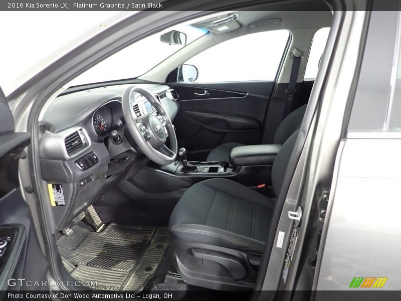 Platinum Graphite / Satin Black 2016 Kia Sorento LX