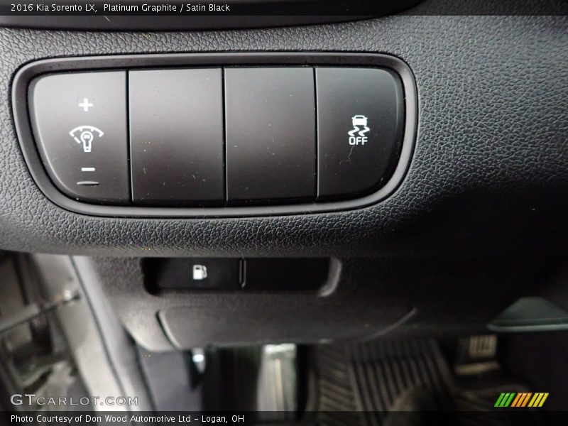Platinum Graphite / Satin Black 2016 Kia Sorento LX